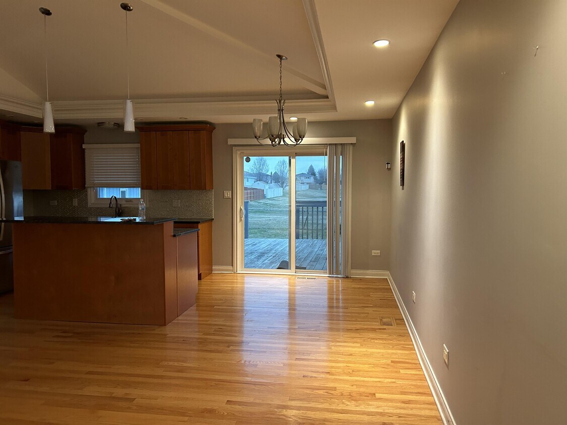 17012 Redwood Ct, Orland Hills, IL 60487 House Rental in Orland Hills