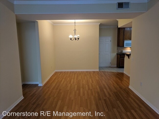 Building Photo - 4647 Coldwater Canyon Ave