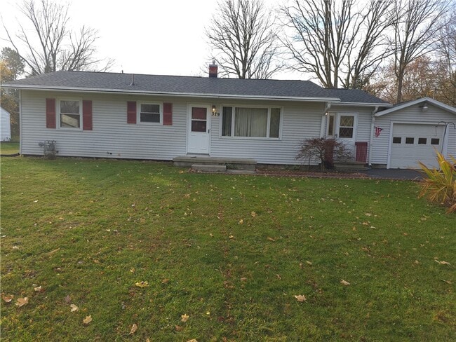 Building Photo - 379 Hollybrook Rd