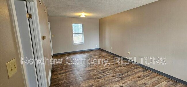 Building Photo - 142 Harrison Rd