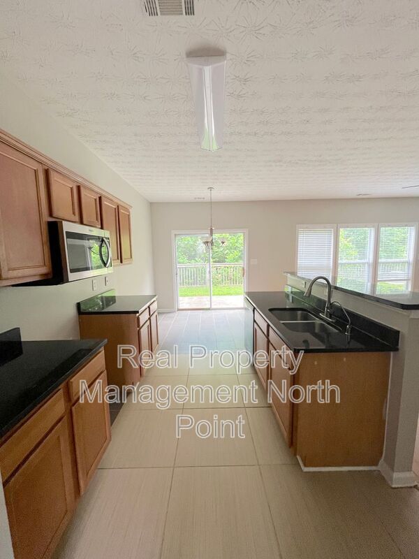 Building Photo - 1568 Park Grove Dr