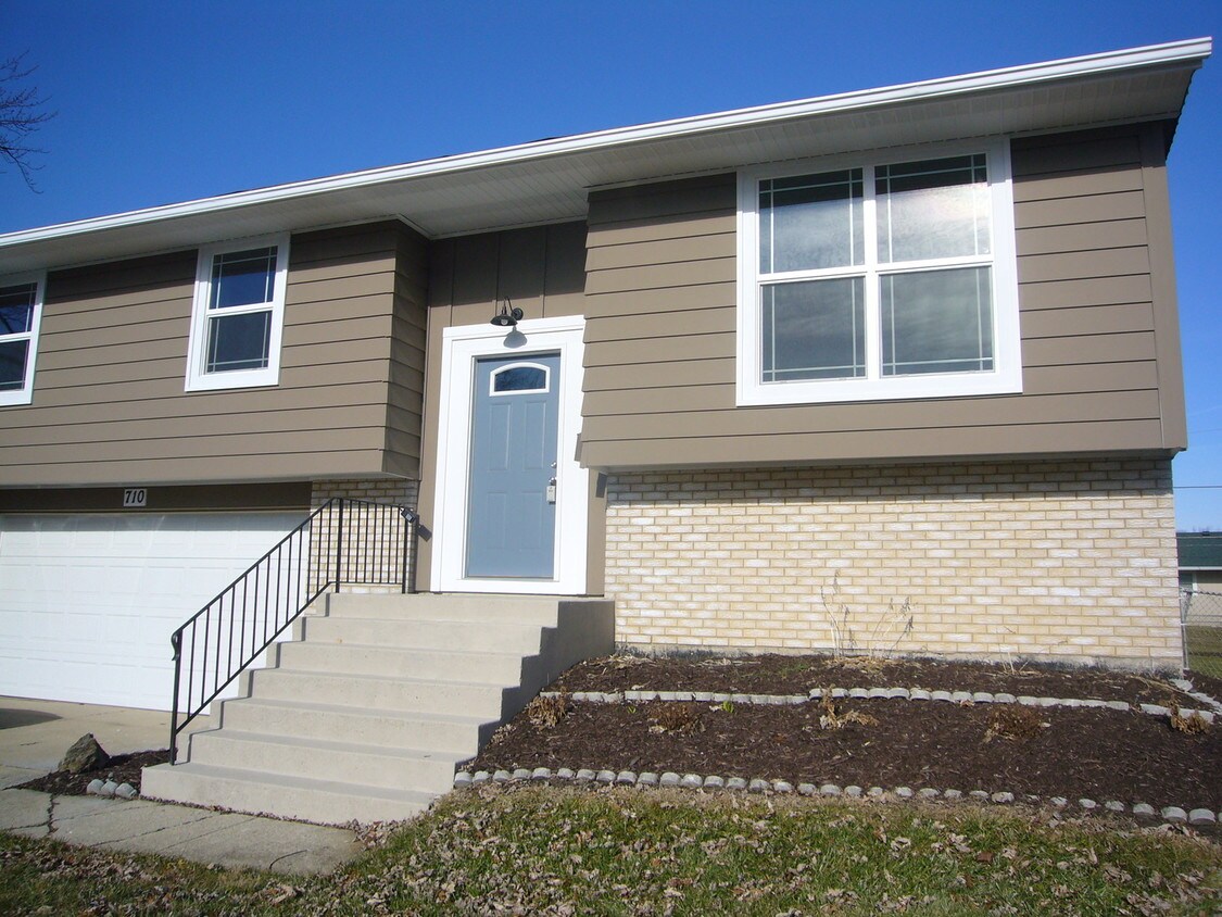 Primary Photo - 710 Union Ave