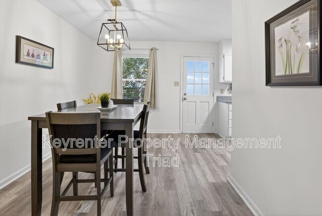 Foto del edificio - 115 S Mendenhall St