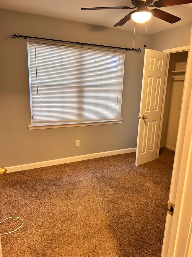 Foto del edificio - 426 Larkspur Ct