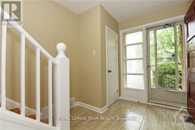 Photo du bâtiment - 822 Quinlan Rd