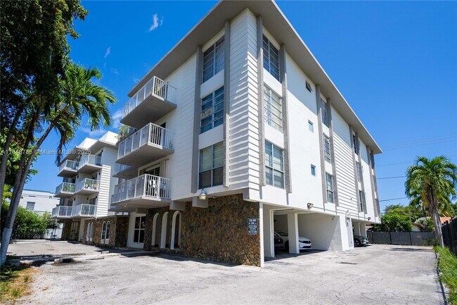 Foto del edificio - 1220 71st St