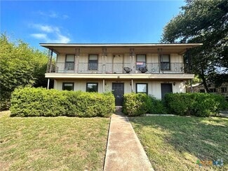 Building Photo - 526 Burleson St