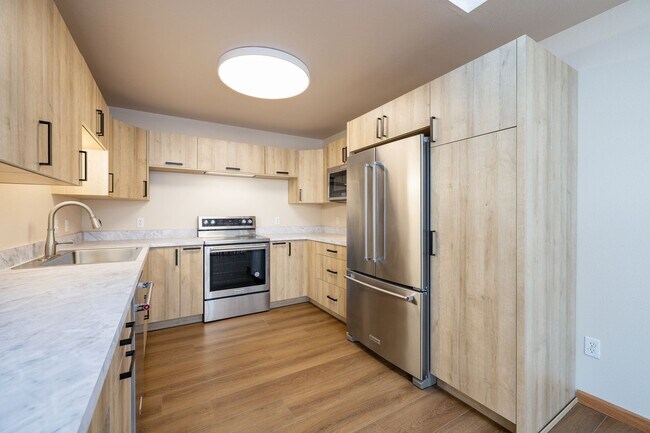 Foto del edificio - 3 bedroom 2 bathroom west end townhome