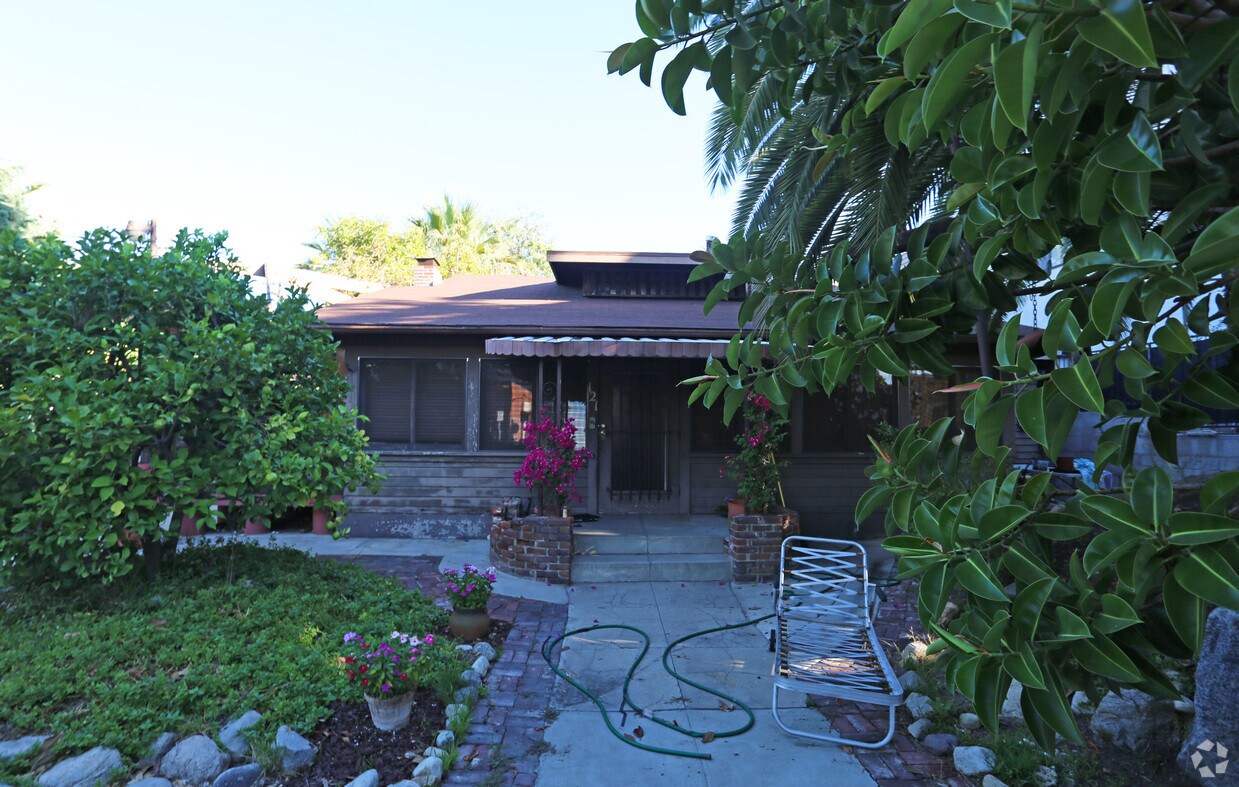 Building Photo - Fairview Manor