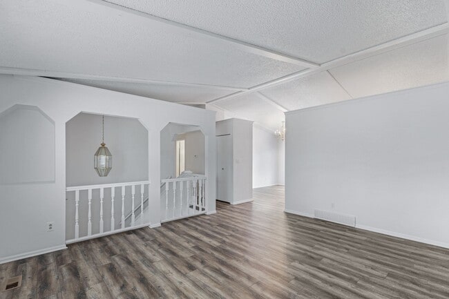 Foto del edificio - 3 bedroom home in Quail Meadows for rent