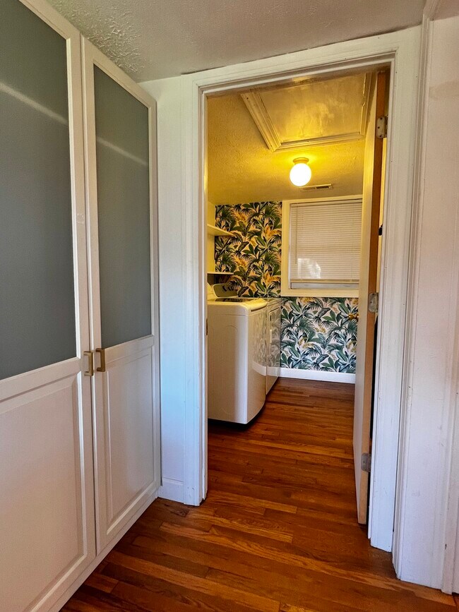 Foto del edificio - 125 Berry Mountain Rd