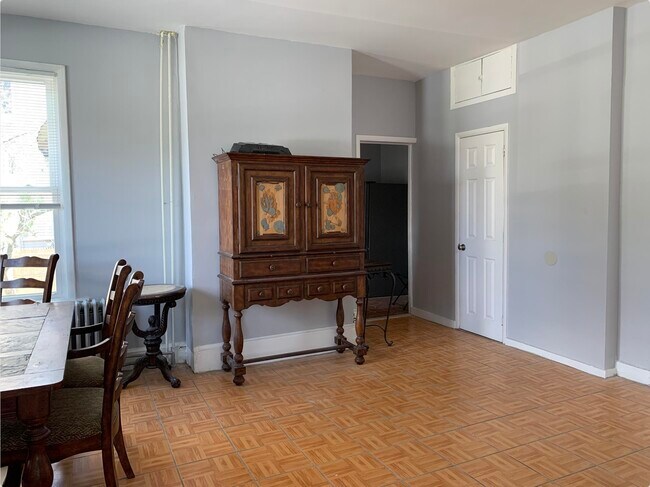 Building Photo - 668 Palisade Ave