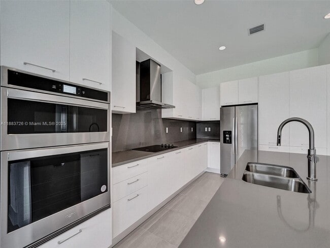 Foto del edificio - 5736 SW 104th Terrace