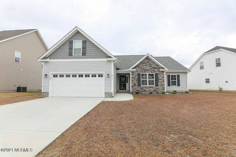 Primary Photo - 813 Knoll Cir