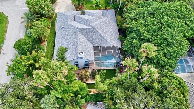 Building Photo - 158 S River Rd