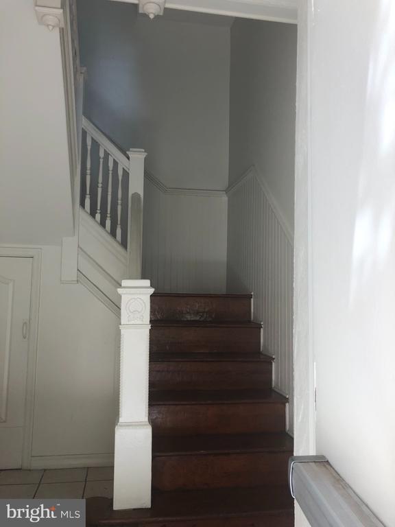 Building Photo - 531 S Ann St