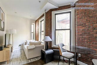 Building Photo - 223 Mott St