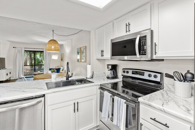 Building Photo - 15210 White Bluff Rd
