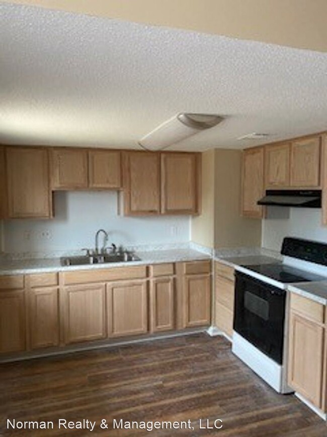 Foto del edificio - 5 br, 2 bath House - 1021 Bacon Road