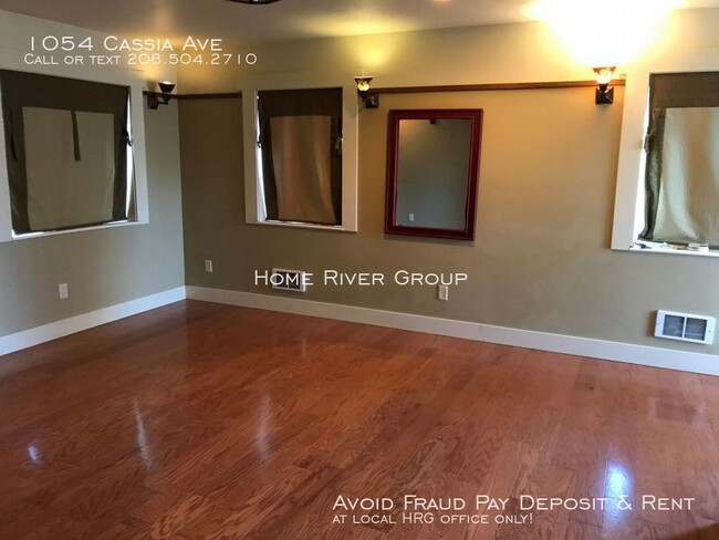 Building Photo - 1054 Cassia Ave