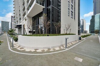 Building Photo - 1010 Brickell Ave