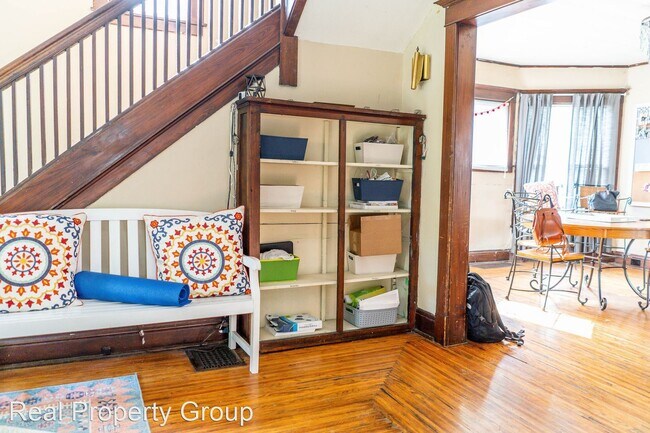 Foto del edificio - 5 br, 2 bath House - 1501 Wilson Ave.