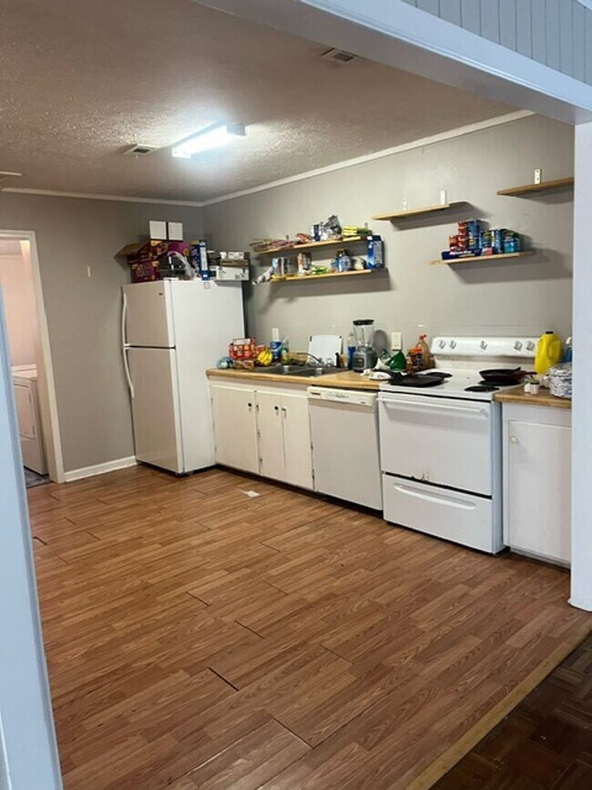 Photo - 53 Park Ln House