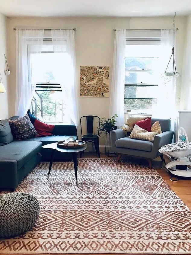 Primary Photo - 1053 Beacon St