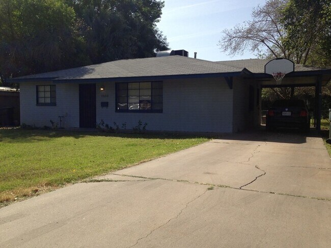 Foto del edificio - 1455 E Cedar St