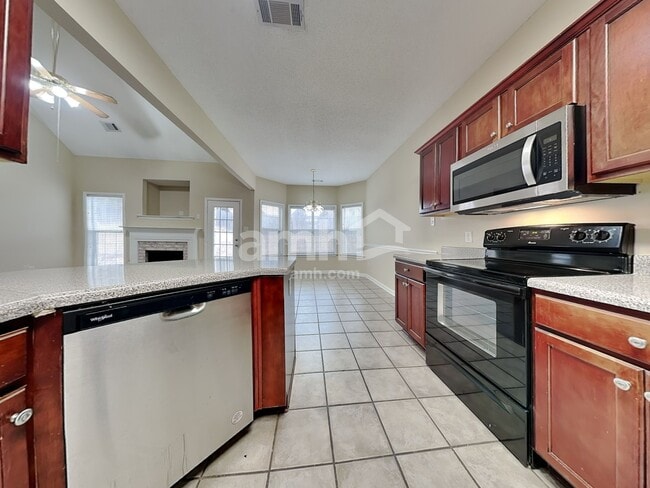 Building Photo - 10162 Lynham Dr