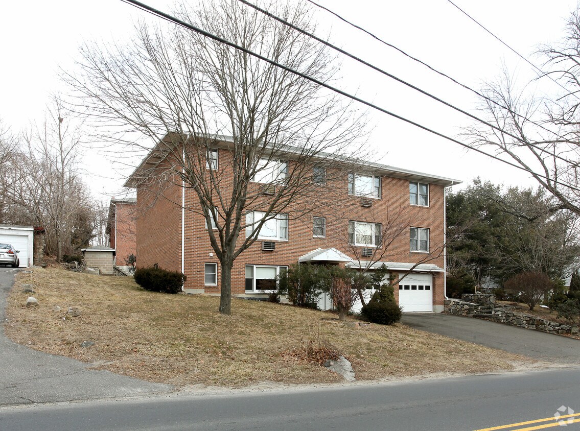 Building Photo - 248-256 Perkins Ave