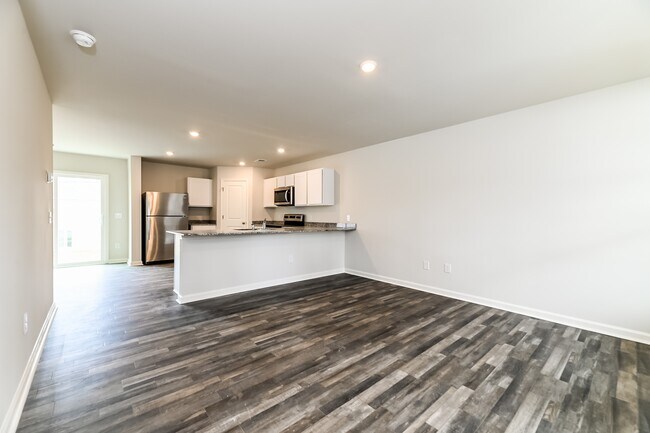 Foto del edificio - 672 Savanac St SE