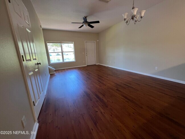 Foto del edificio - 621 Southbranch Dr