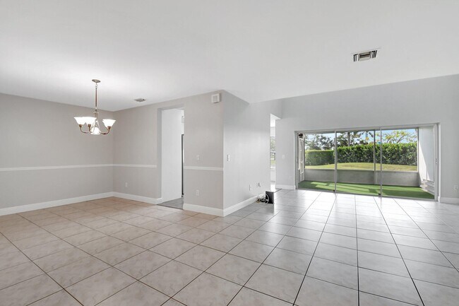 Foto del edificio - 7780 Stone Harbour Dr