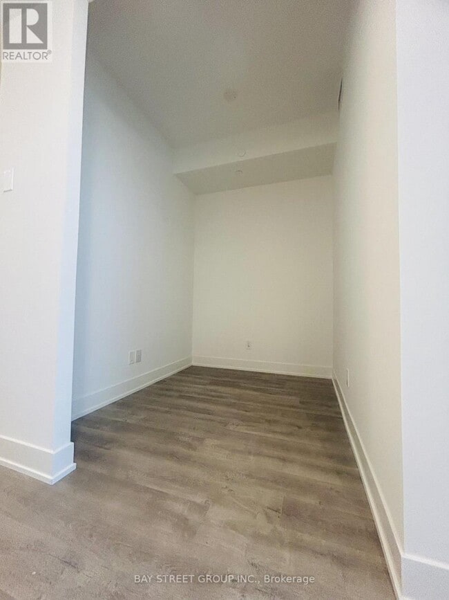 Building Photo - 56 Andre de Grasse St