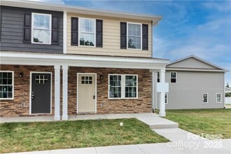 Building Photo - 3973 Newhall Dr NW