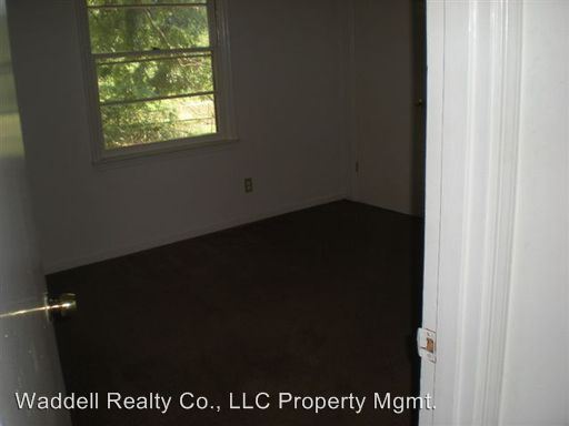 Building Photo - 2102 Somerset Ave