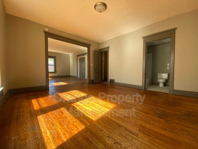 Building Photo - 123 N 41st St