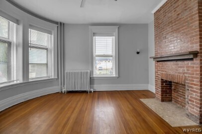 Foto del edificio - 215 Allen St