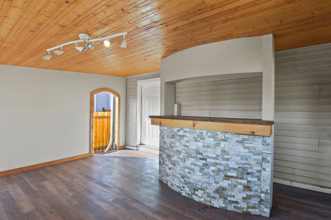 Photo - 104 Stuart St House