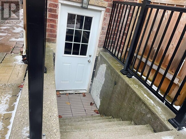 Building Photo - 3869 Mayla Dr