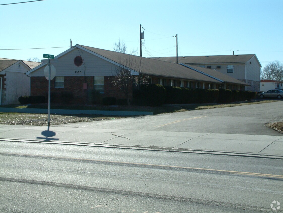 Primary Photo - 5265 College Corner Pike