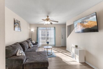 Building Photo - 2803 Vernice Loop