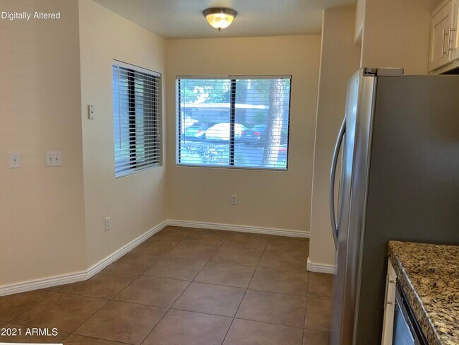 Foto del edificio - 15252 N 100th St