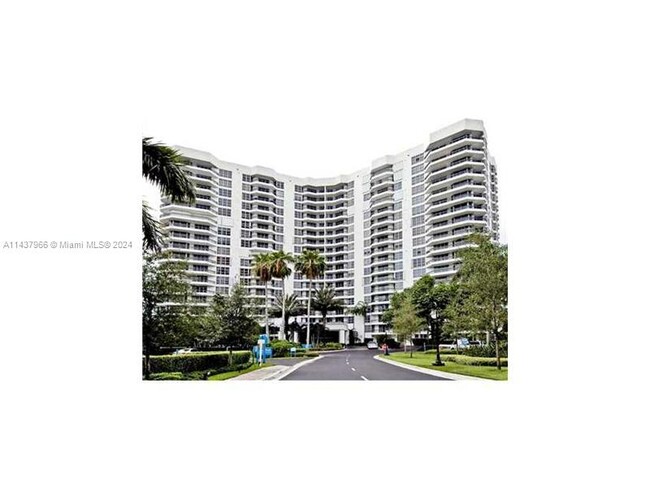 Foto del edificio - 3600 Mystic Pointe Dr