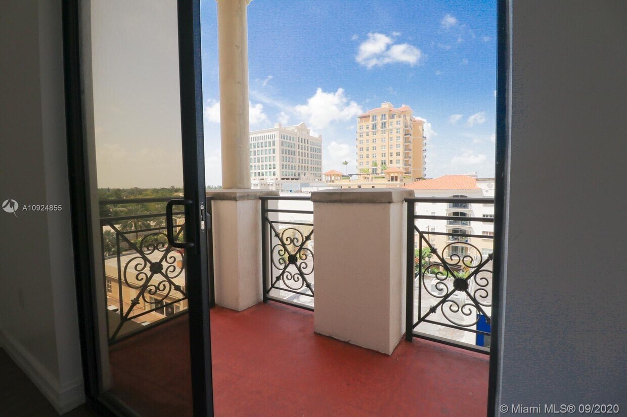 1805 Ponce De Leon Blvd Unit 515, Coral Gables, FL 33134 Condo for