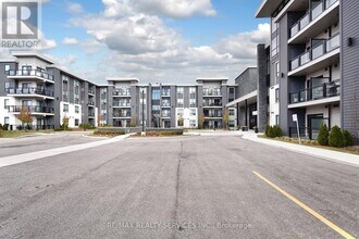 Building Photo - 3170 Erin Mills Pkwy