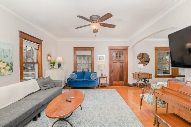 Foto del edificio - 1113 Harney Ave