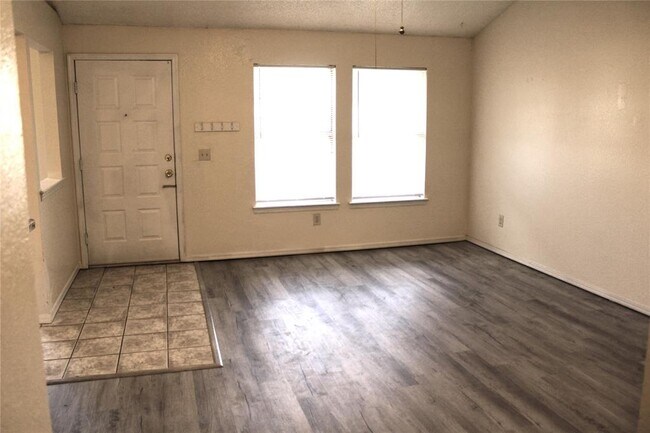 Foto del edificio - 1012 SW 103rd St