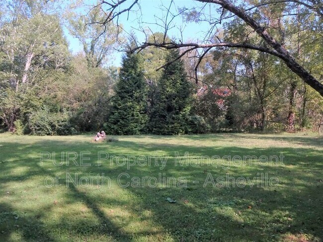 Foto del edificio - 468 Beaverdam Rd